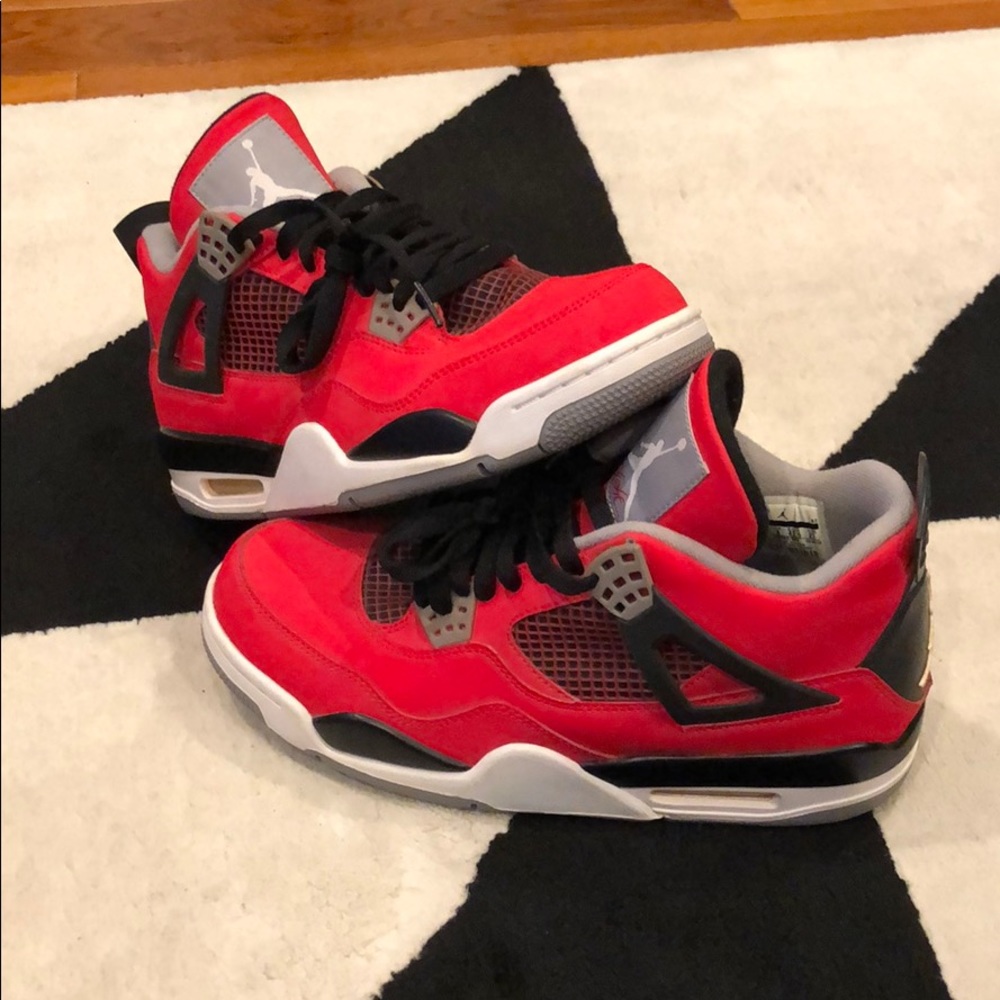 Jordan 4’s (Fire Red)